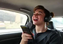 passageira paga corrida de aplicativo cantando