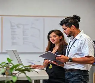 novas oportunidades de trabalho e aprendizagem em Goiânia
