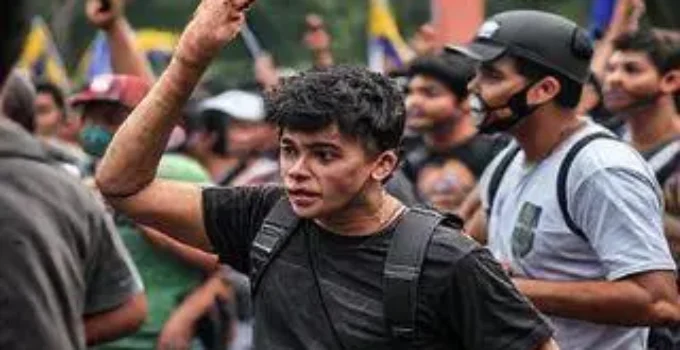 PCGO prende investigados por espancar adolescente