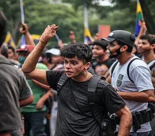 PCGO prende investigados por espancar adolescente