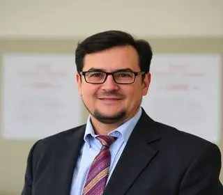 fechamento de Cmeis e de escolas em Goiânia