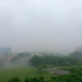 Goiânia e Aparecida amanhecem com névoa após chuva na região